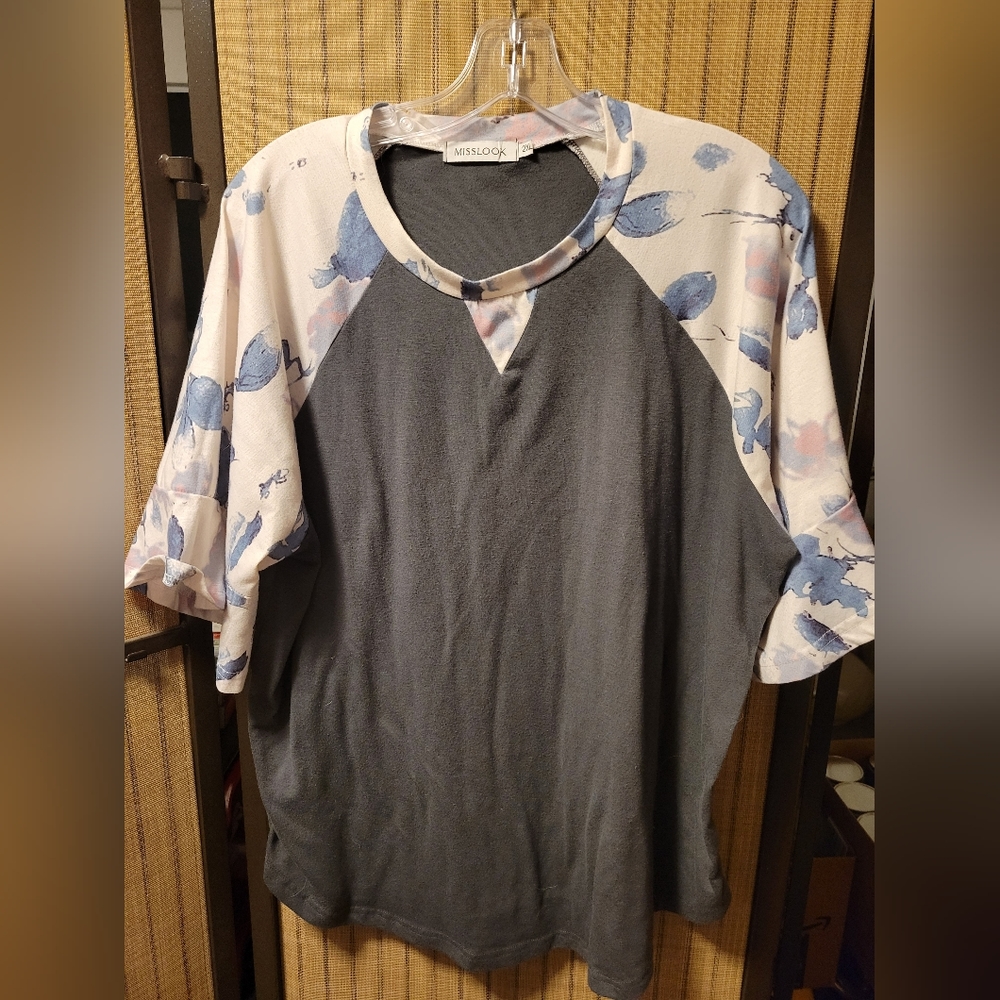 Miss Look Top with Ruffled Sleeves ✨️🌻